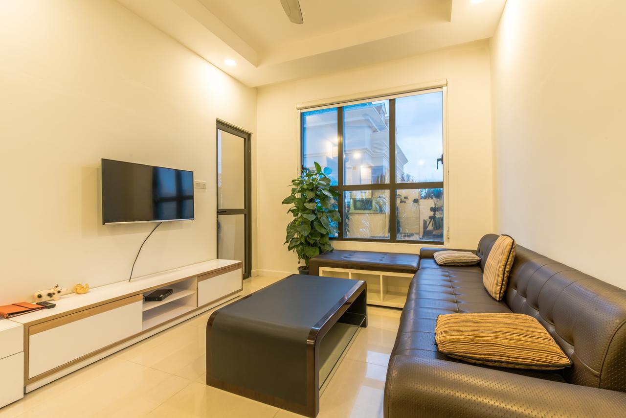 The Manner Apartment Icon 56 Rooftop Pool Ho Şi Min Exterior foto